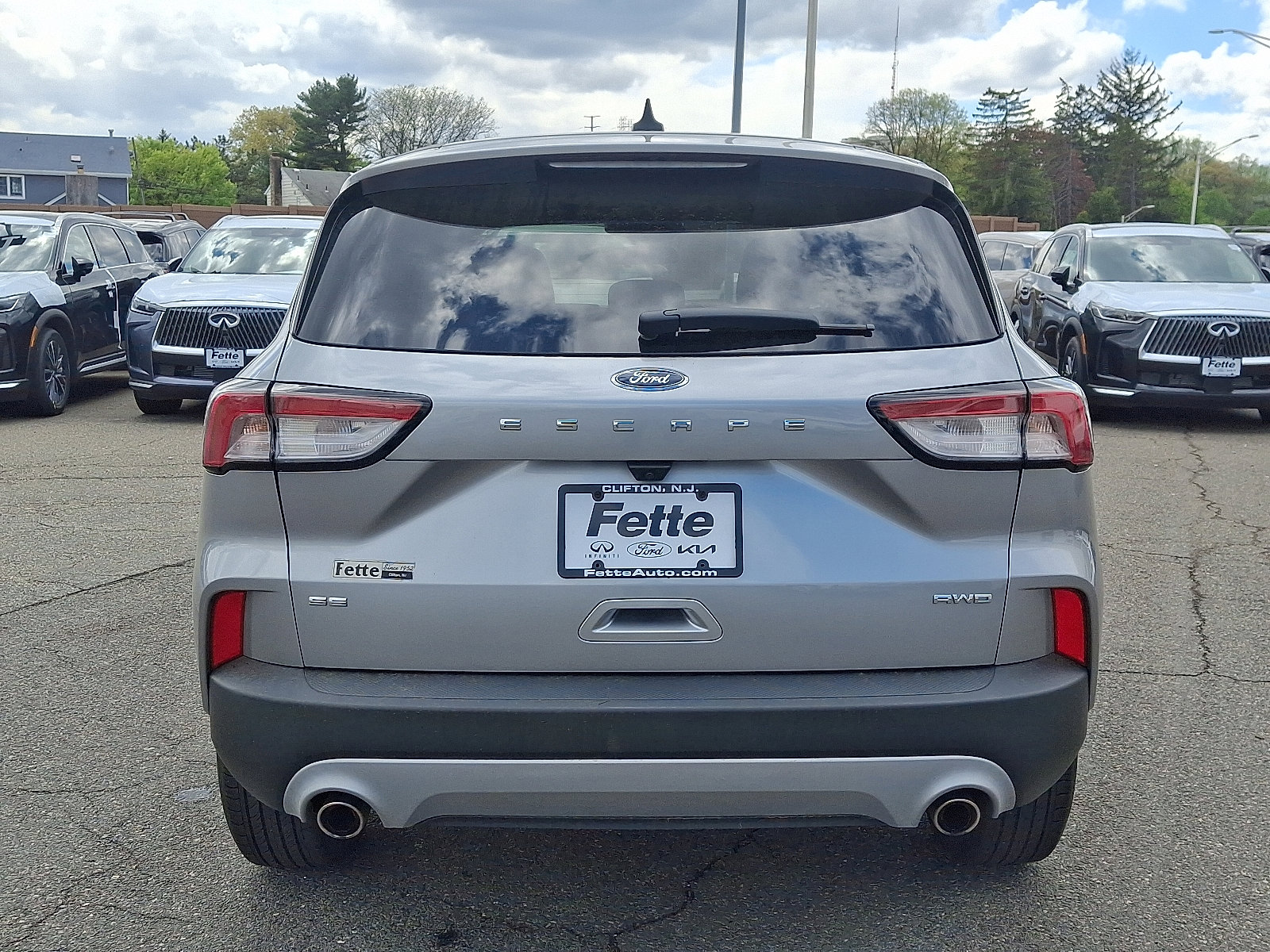 Used 2022 Ford Escape SE image 5