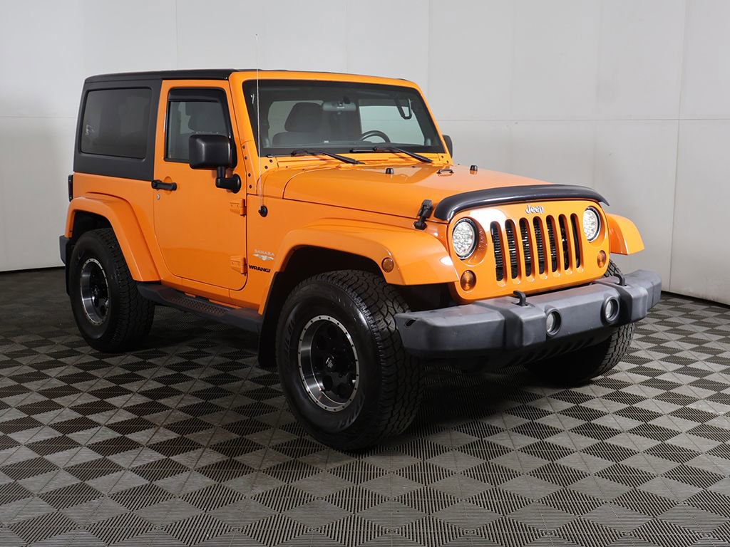 Used 2012 Jeep Wrangler Sahara w/ Dual Top Group AWD/4WD image 2