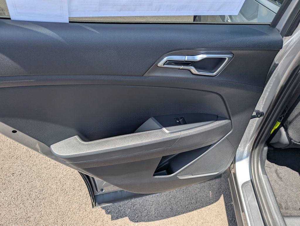 New 2026 Kia Sportage LX FWD image 10