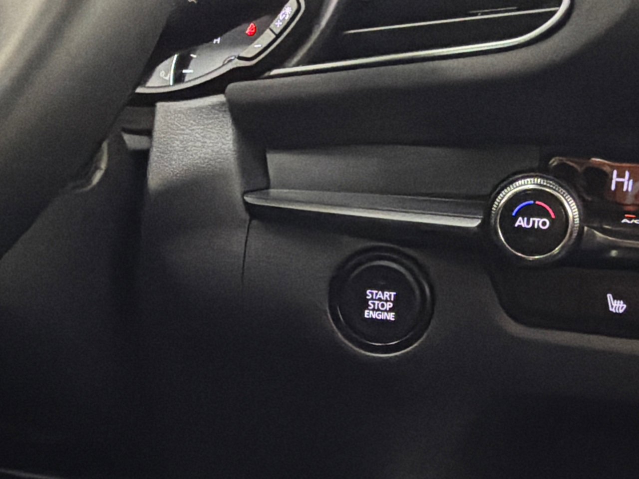 Certified 2025 MAZDA CX-30 Carbon image 29