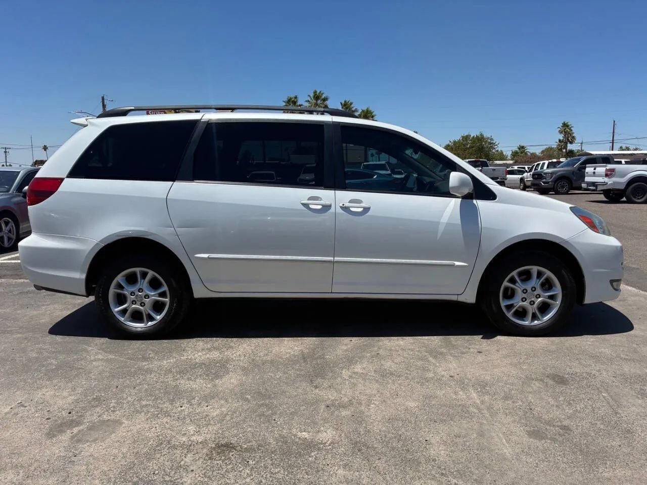 Used 2005 Toyota Sienna XLE Limited AWD/4WD image 10