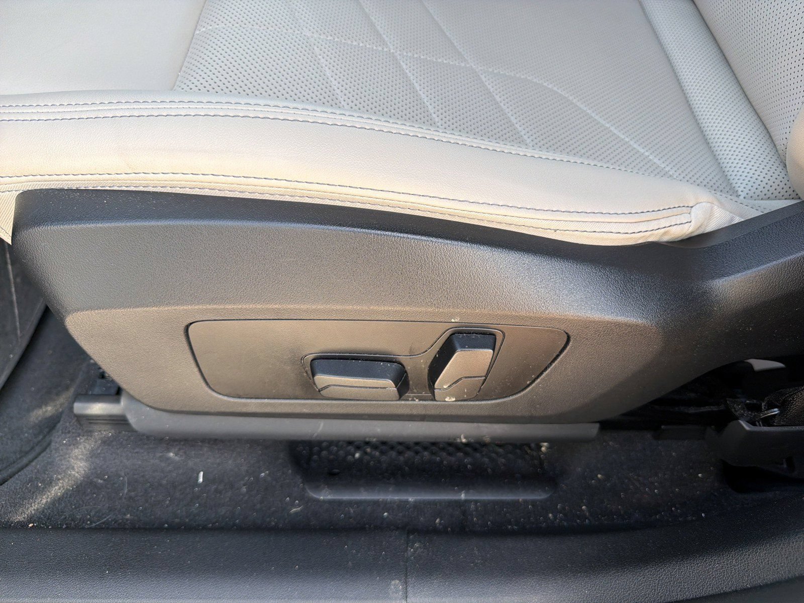 Used 2023 BMW X1 xDrive28i w/ Premium Package AWD/4WD image 23