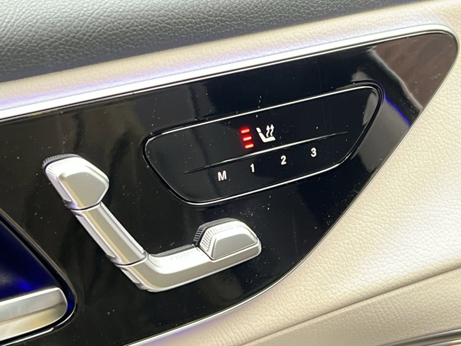 Certified 2026 Mercedes-Benz GLC 300 4MATIC image 33