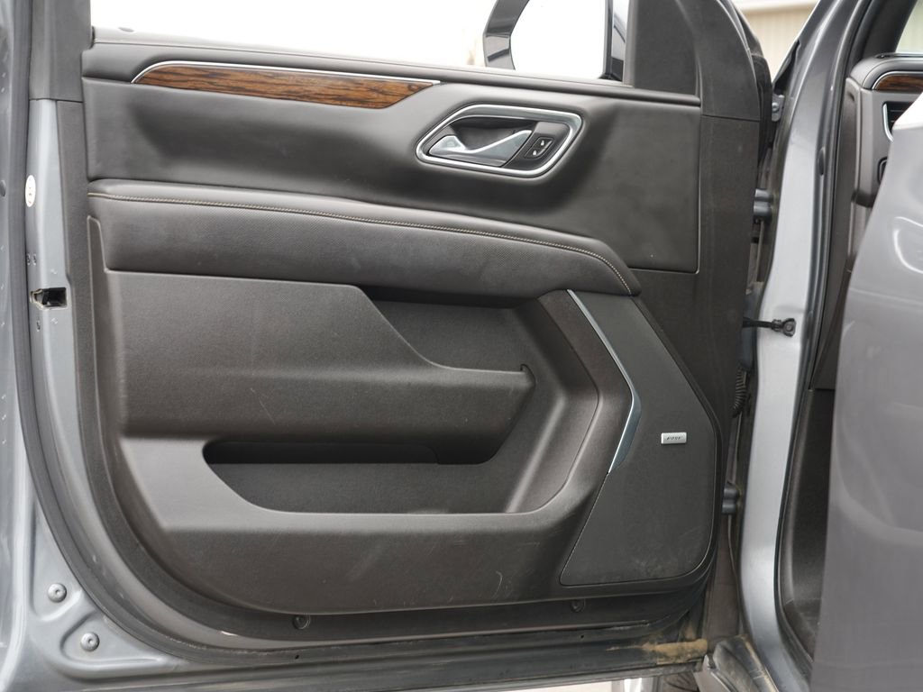 Used 2021 Chevrolet Suburban Premier w/ Premium Package image 14