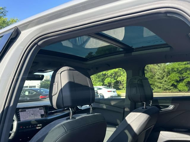 Used 2024 Audi Q4 e-tron Premium Plus w/ Premium Plus RWD image 16