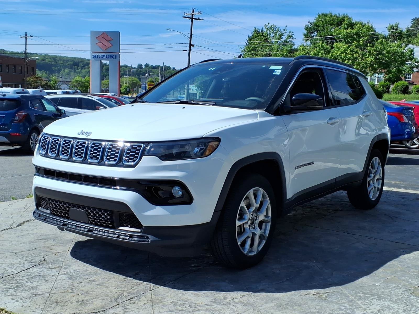 Used 2025 Jeep Compass Limited AWD/4WD image 5
