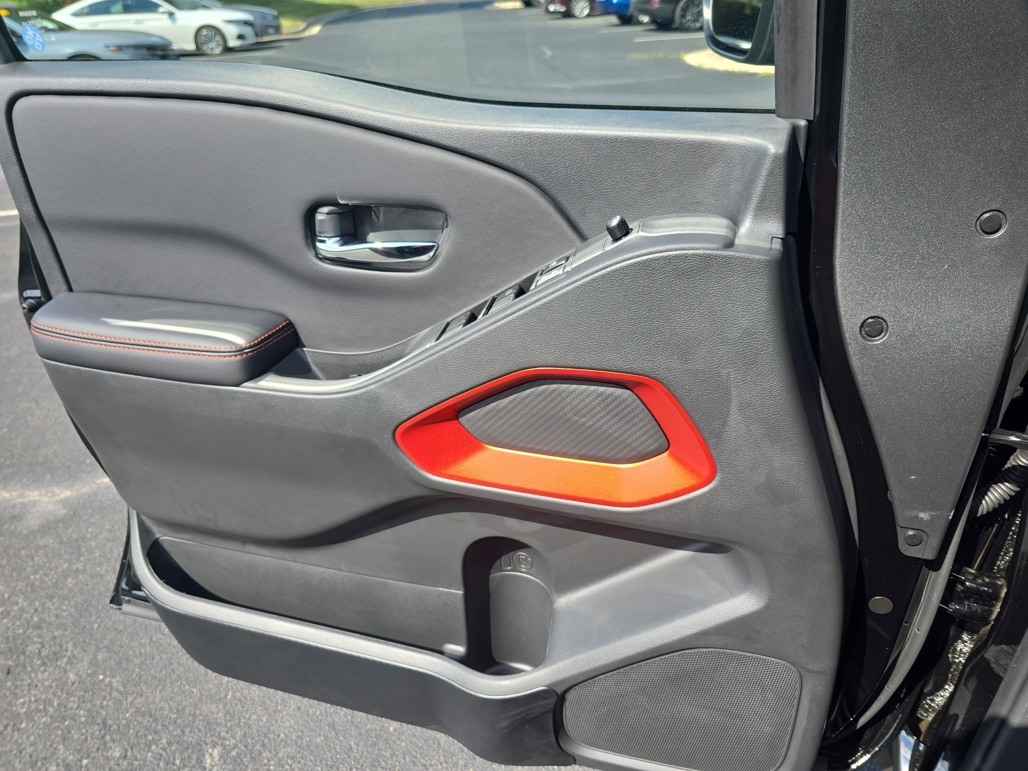 New 2025 Nissan Frontier PRO-4X w/ Interior Protection Package image 24