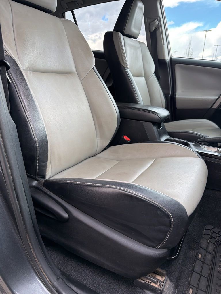 Used 2017 Toyota RAV4 Limited image 8
