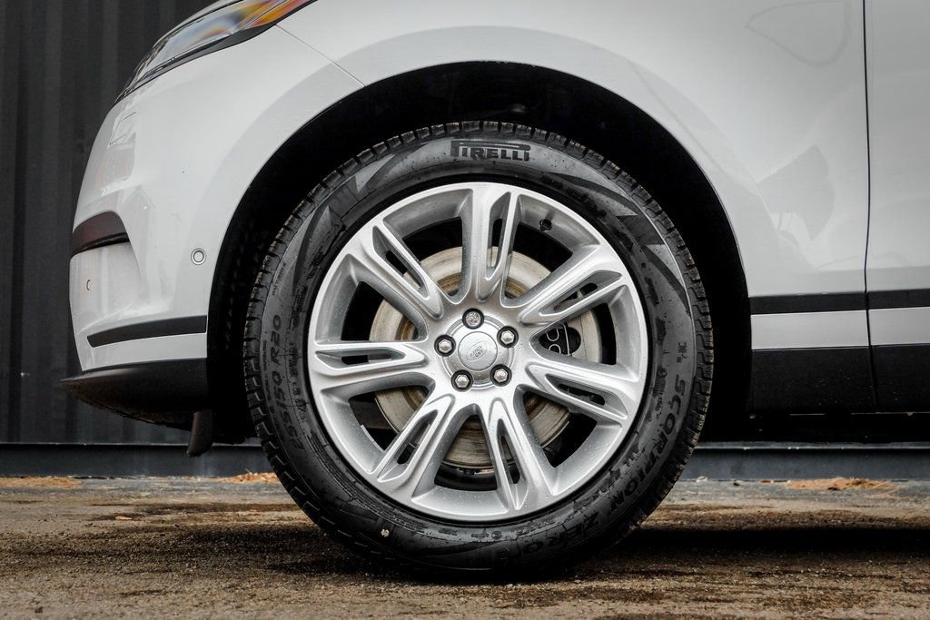 Used 2026 Land Rover Range Rover Velar S image 4