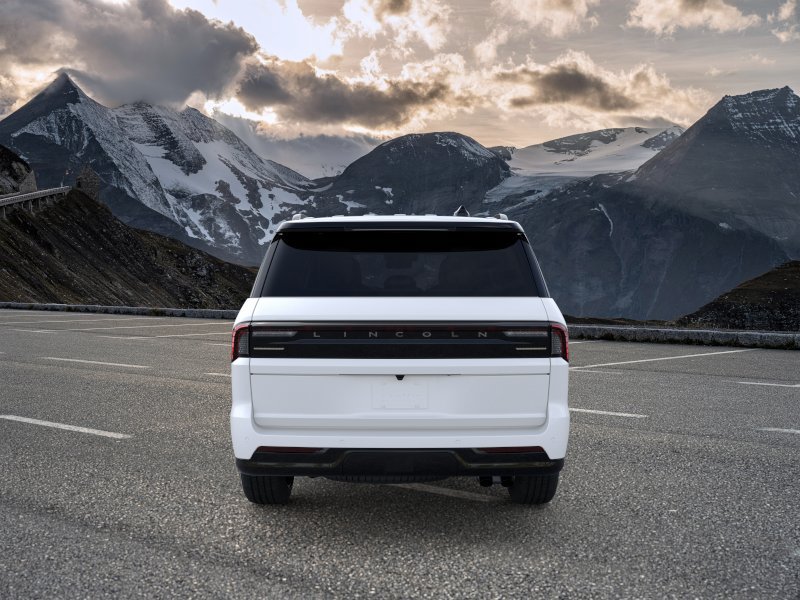 New 2026 Lincoln Navigator Black Label AWD/4WD image 5