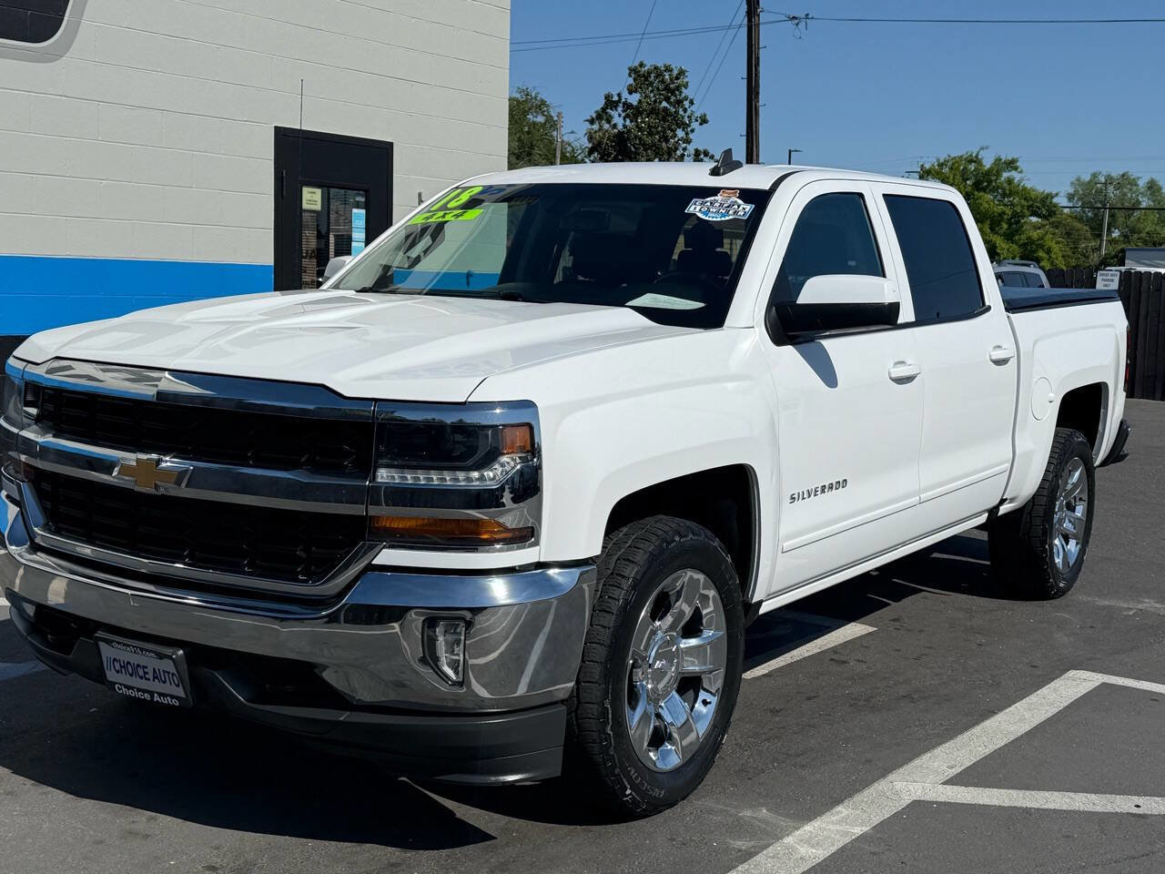 Used 2018 Chevrolet Silverado 1500 LT w/ LT Eassist Package image 3