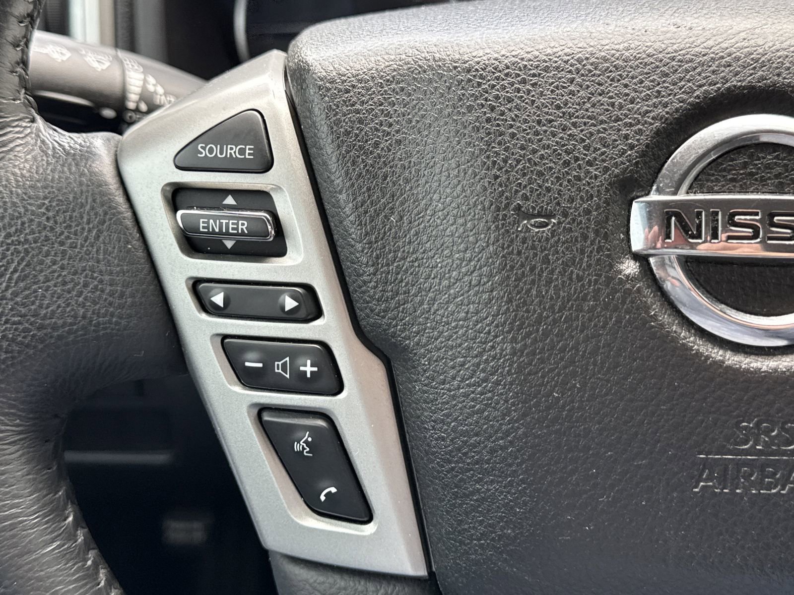 Used 2020 Nissan Titan SV w/ SV Convenience Package image 19