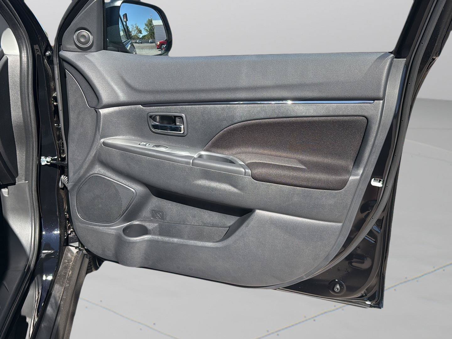 New 2027 Mitsubishi Outlander Sport FWD image 30