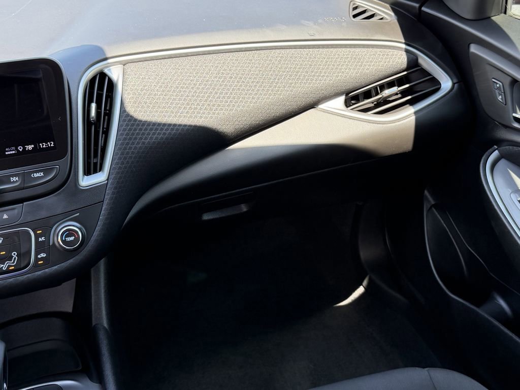 Used 2025 Chevrolet Malibu RS FWD image 15