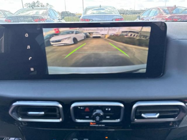 New 2026 Nissan Sentra SR w/ Floor Mat Package FWD image 28