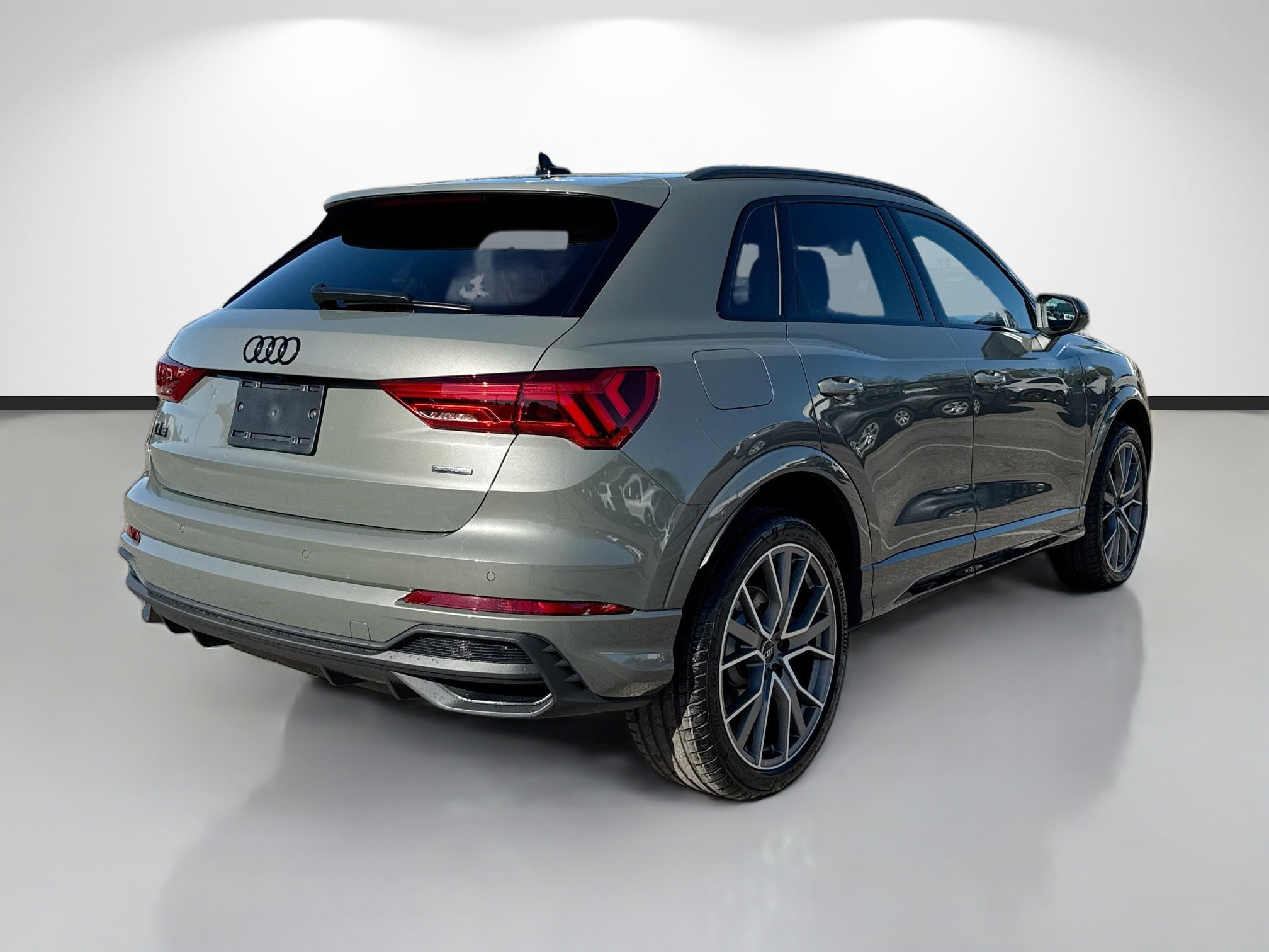 New 2025 Audi Q3 2.0T Premium Plus image 3