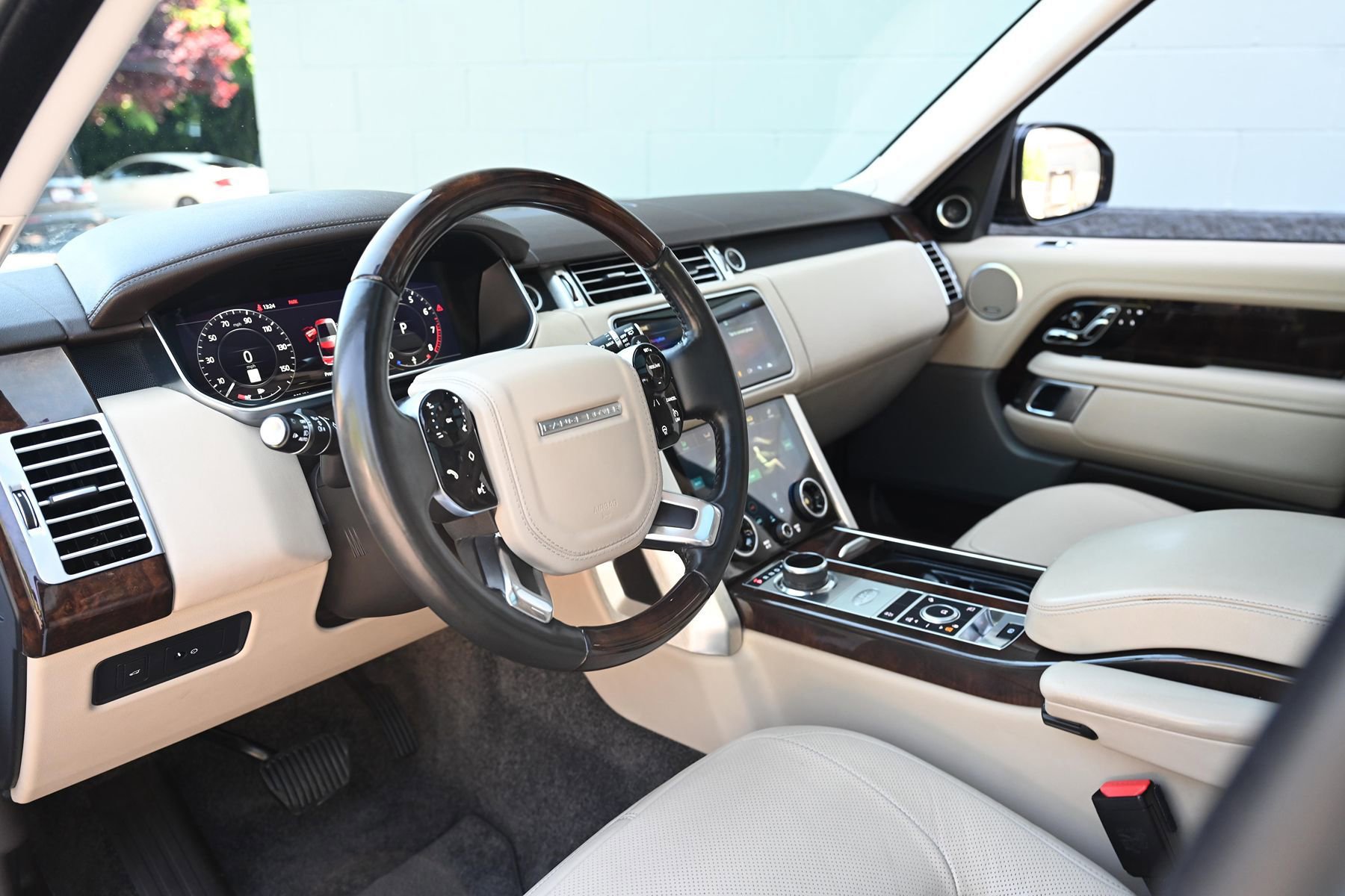 Used 2018 Land Rover Range Rover HSE AWD/4WD image 10