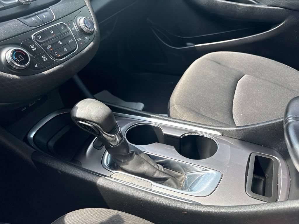 Used 2021 Chevrolet Malibu LT FWD image 15