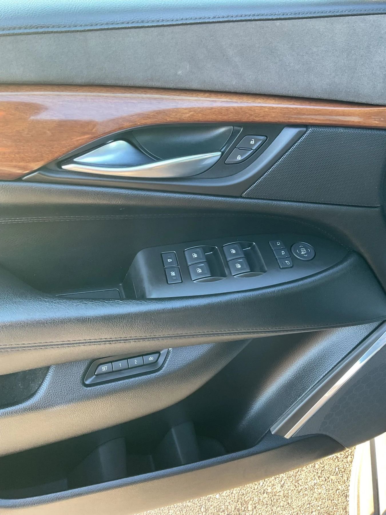 Used 2016 Cadillac Escalade ESV Premium image 27