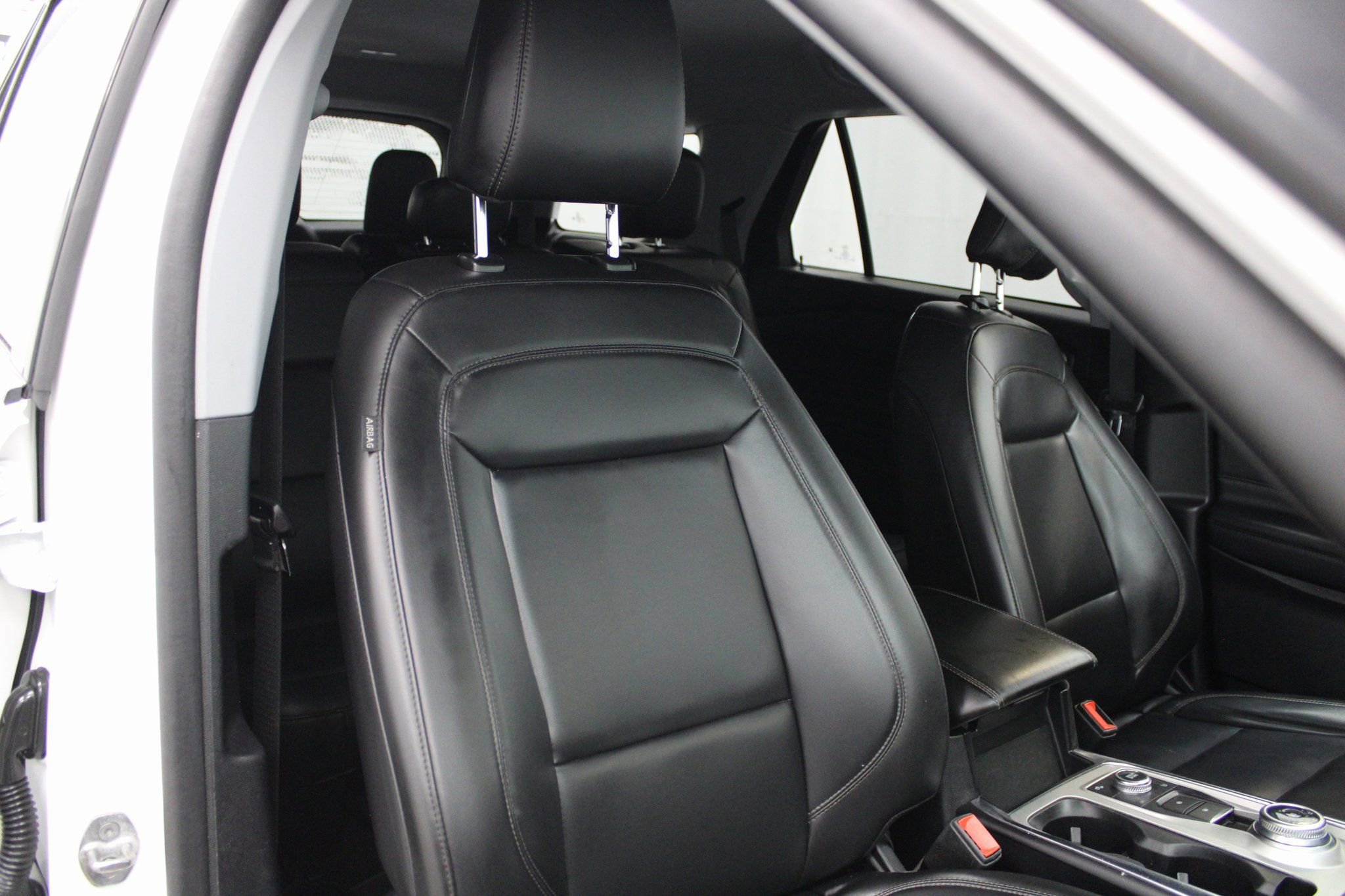 Used 2021 Ford Explorer XLT w/ Equipment Group 202A image 32