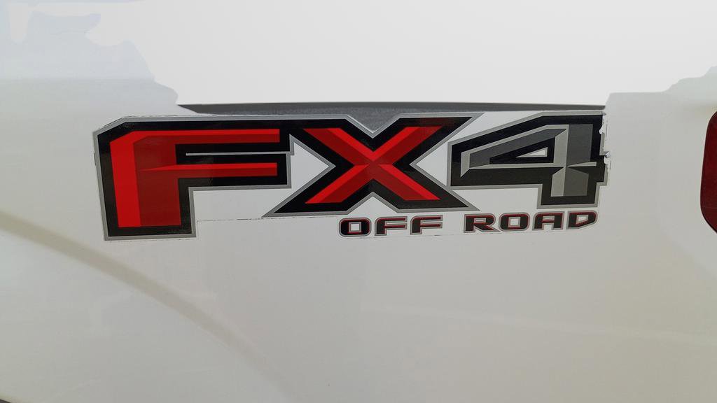 Used 2015 Ford F150 Lariat w/ Equipment Group 502A Luxury AWD/4WD image 12