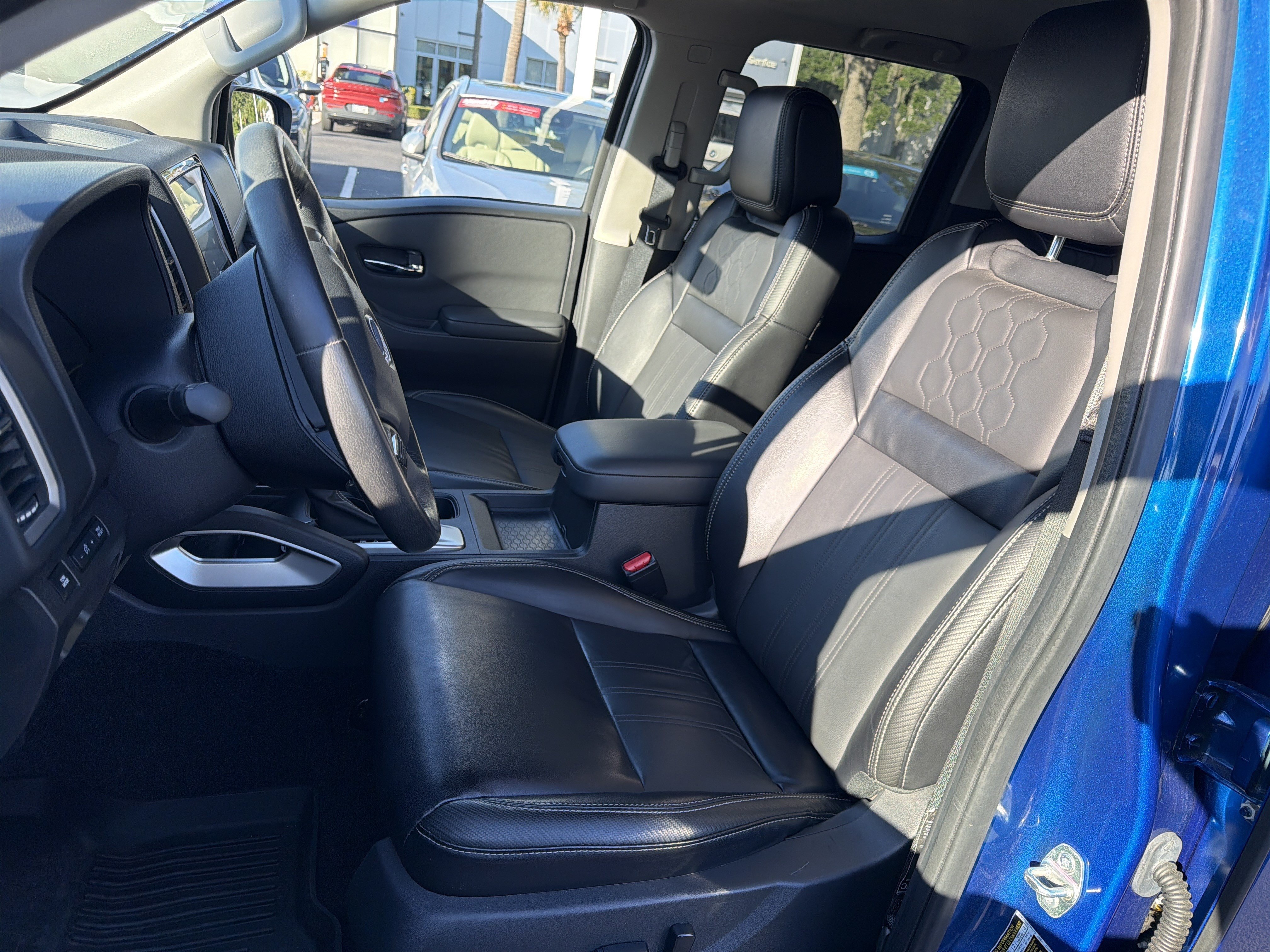 Used 2024 Nissan Frontier SL w/ Technology Package RWD image 16