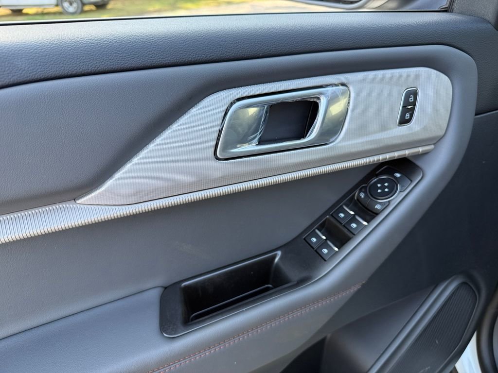 New 2026 Ford Explorer Active w/ Active Comfort Package image 17