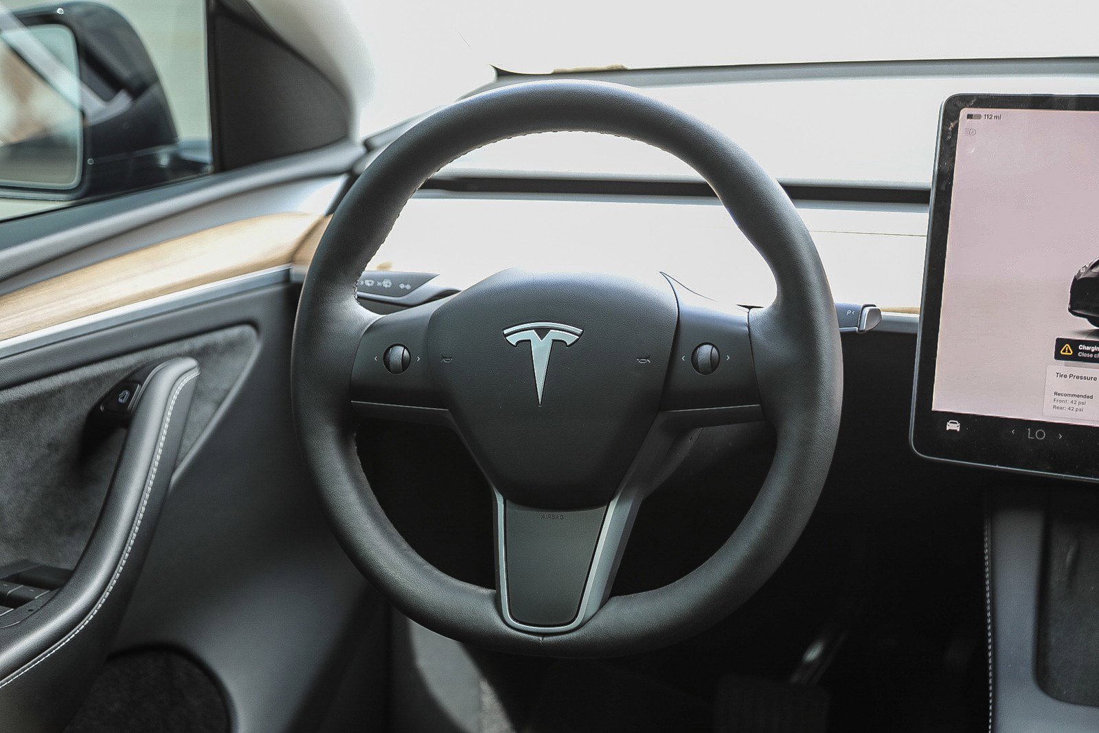 Used 2024 Tesla Model Y Long Range AWD/4WD image 16