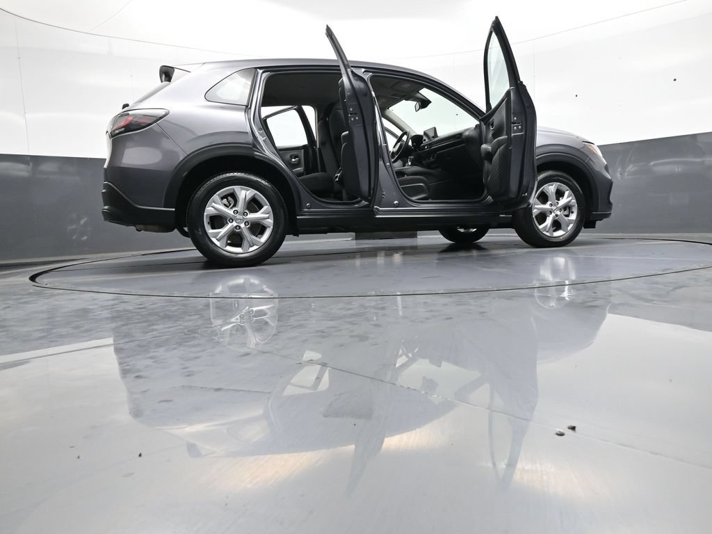 Certified 2023 Honda HR-V LX image 46