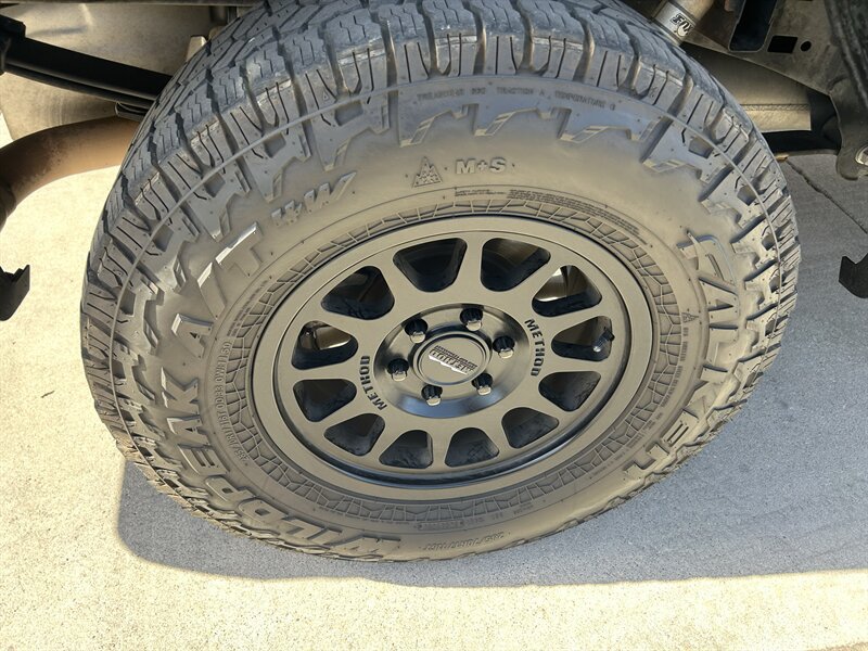 Used 2018 Ford F150 Platinum w/ Equipment Group 701A Luxury AWD/4WD image 30