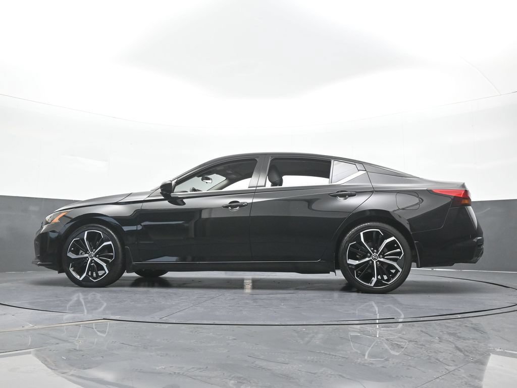 Used 2024 Nissan Altima 2.5 SR FWD image 53