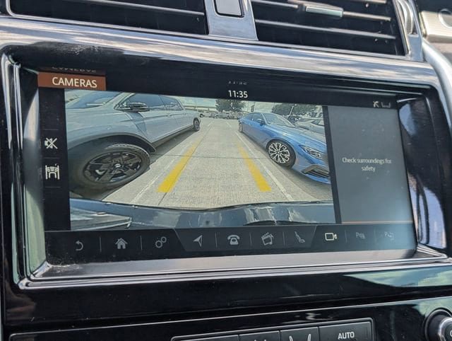 Used 2019 Land Rover Discovery HSE AWD/4WD image 14