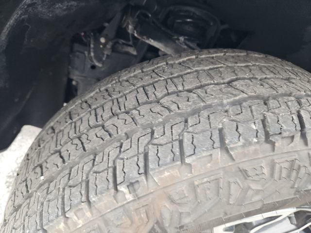 Used 2025 GMC Canyon AT4 w/ Technology Plus Package image 27