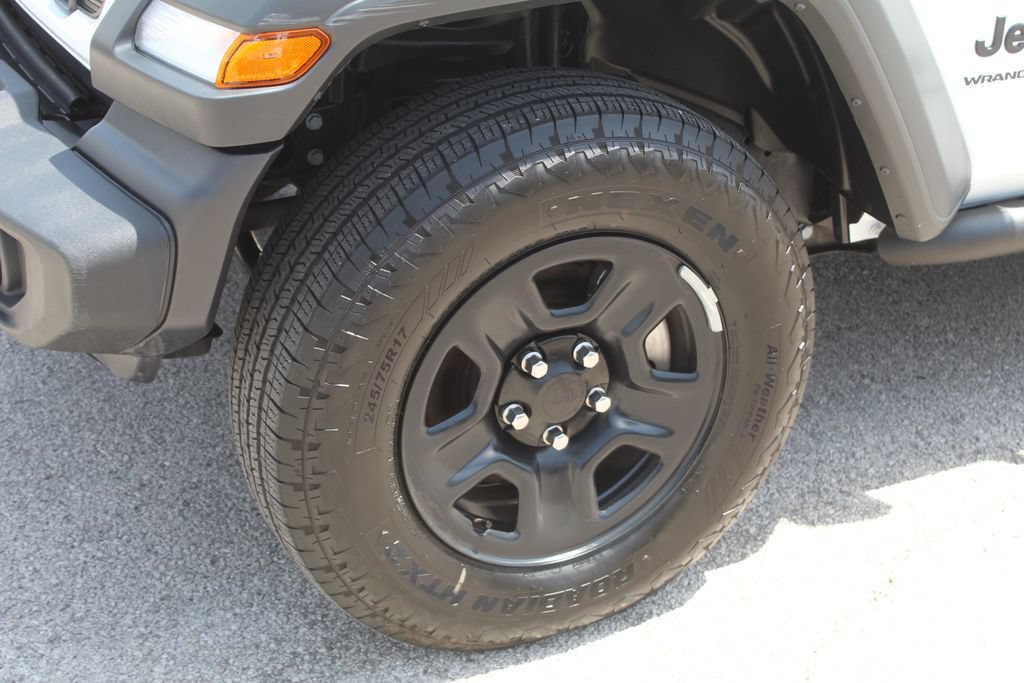Used 2026 Jeep Wrangler Sport AWD/4WD image 9