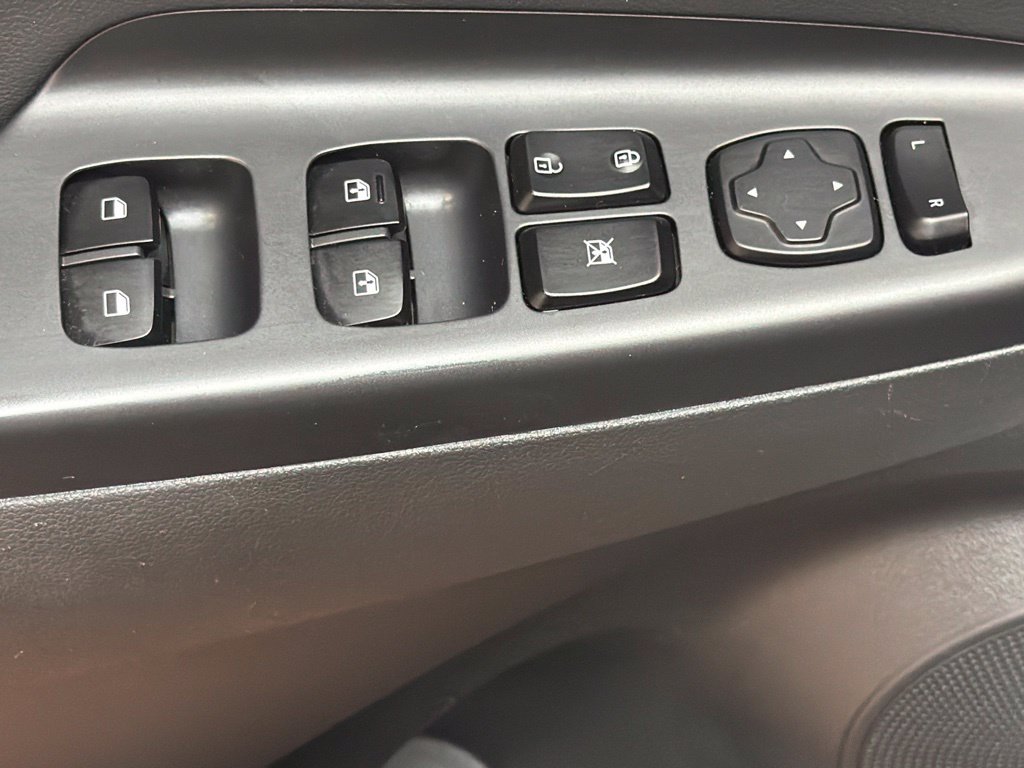 Used 2019 Hyundai Kona Limited FWD image 22