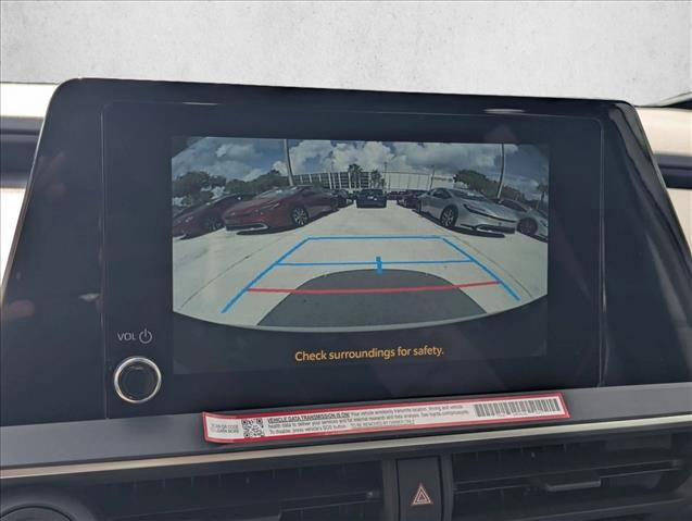 New 2026 Toyota Prius XLE FWD image 10