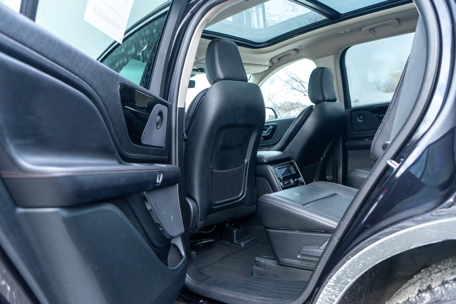 Used 2024 Lincoln Aviator Reserve image 29