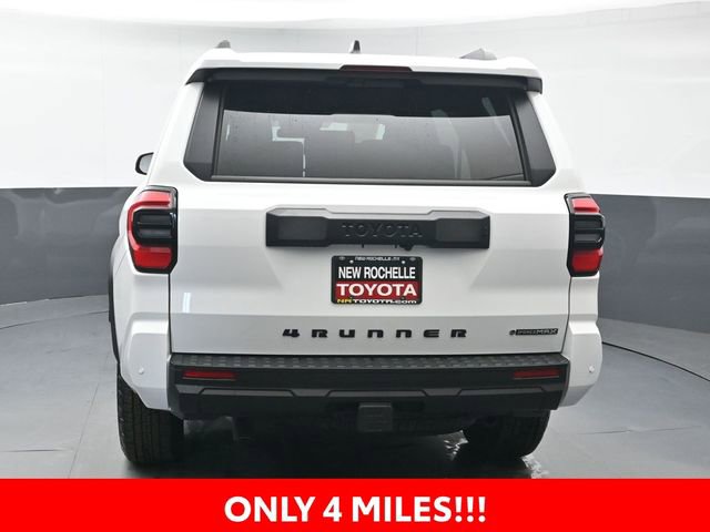 Certified 2025 Toyota 4Runner TRD Off-Road Premium image 4