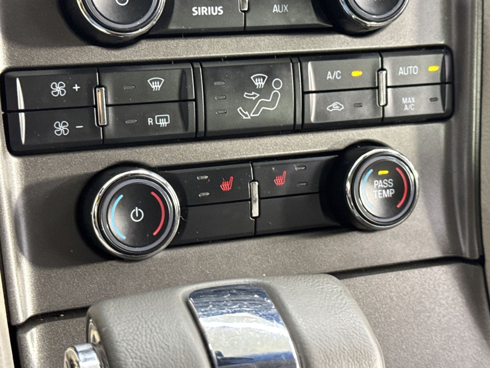 Used 2012 Ford Taurus SEL FWD image 33