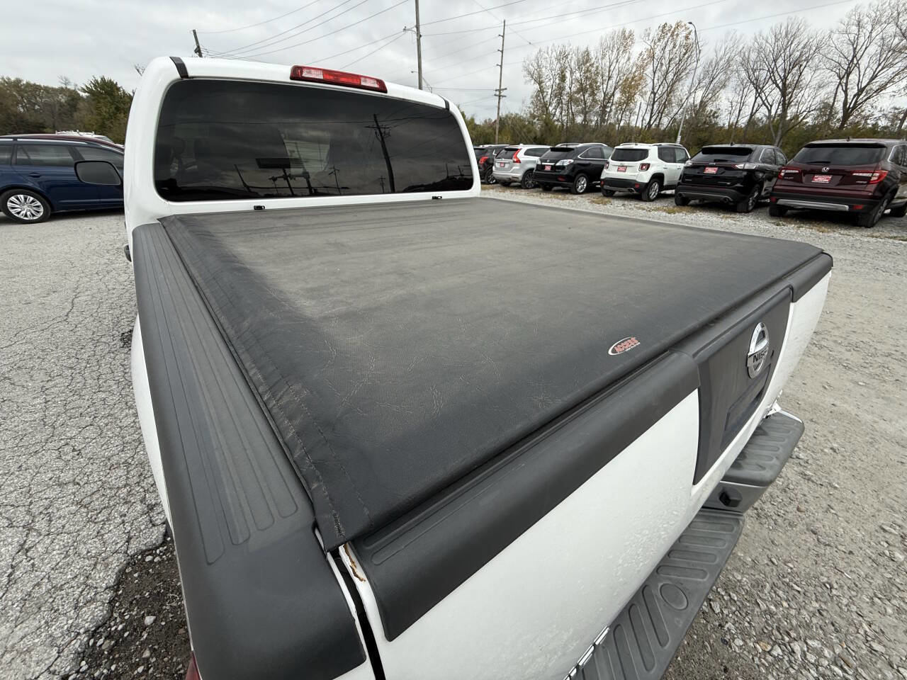 Used 2012 Nissan Frontier SV image 13