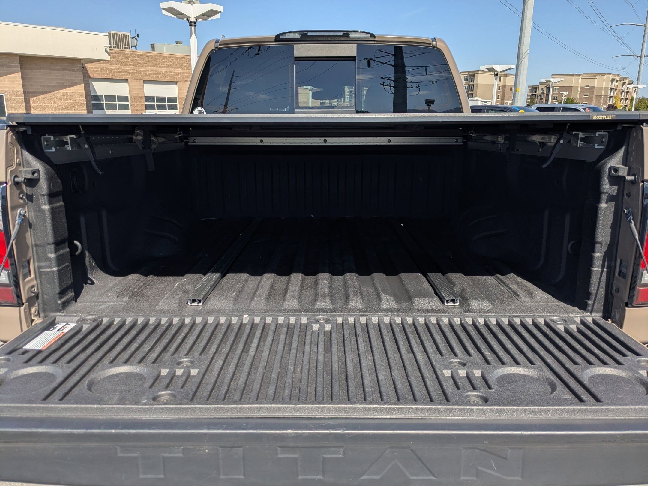 Used 2021 Nissan Titan PRO-4X w/ Pro-4x Convenience Package AWD/4WD image 30