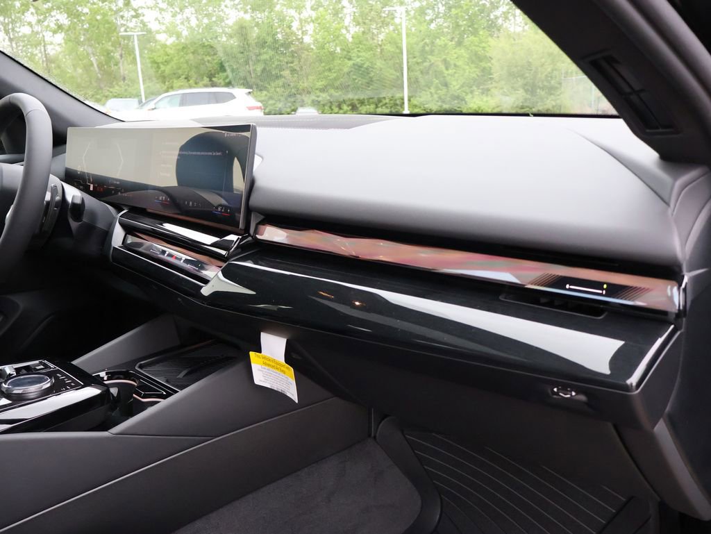 New 2027 BMW 530i xDrive AWD/4WD image 11