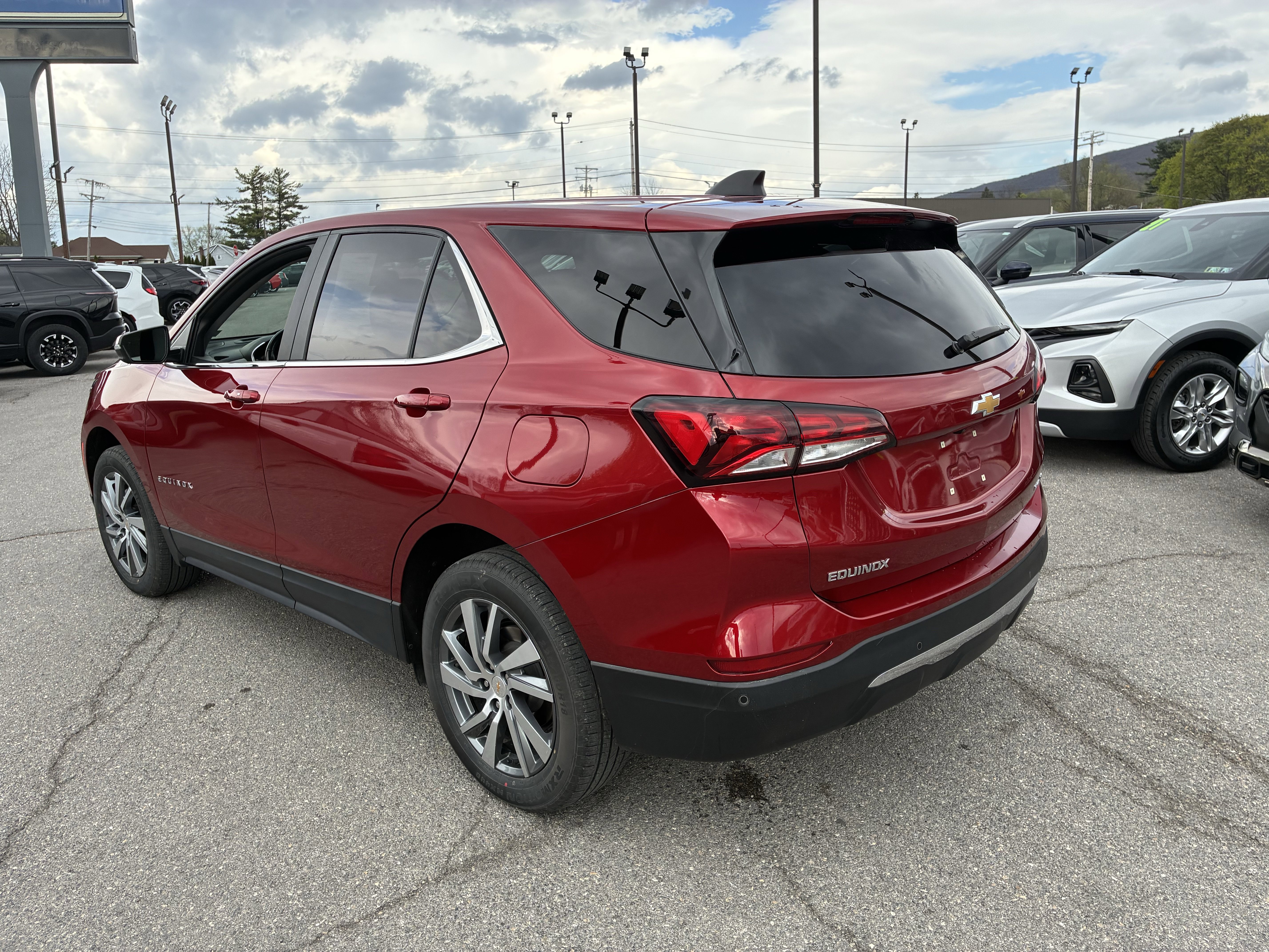 Used 2022 Chevrolet Equinox LT AWD/4WD image 5