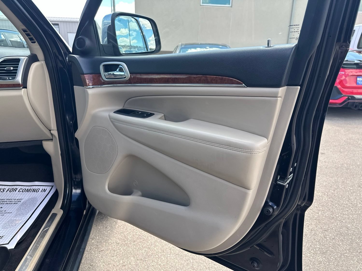 Used 2011 Jeep Grand Cherokee Limited AWD/4WD image 37