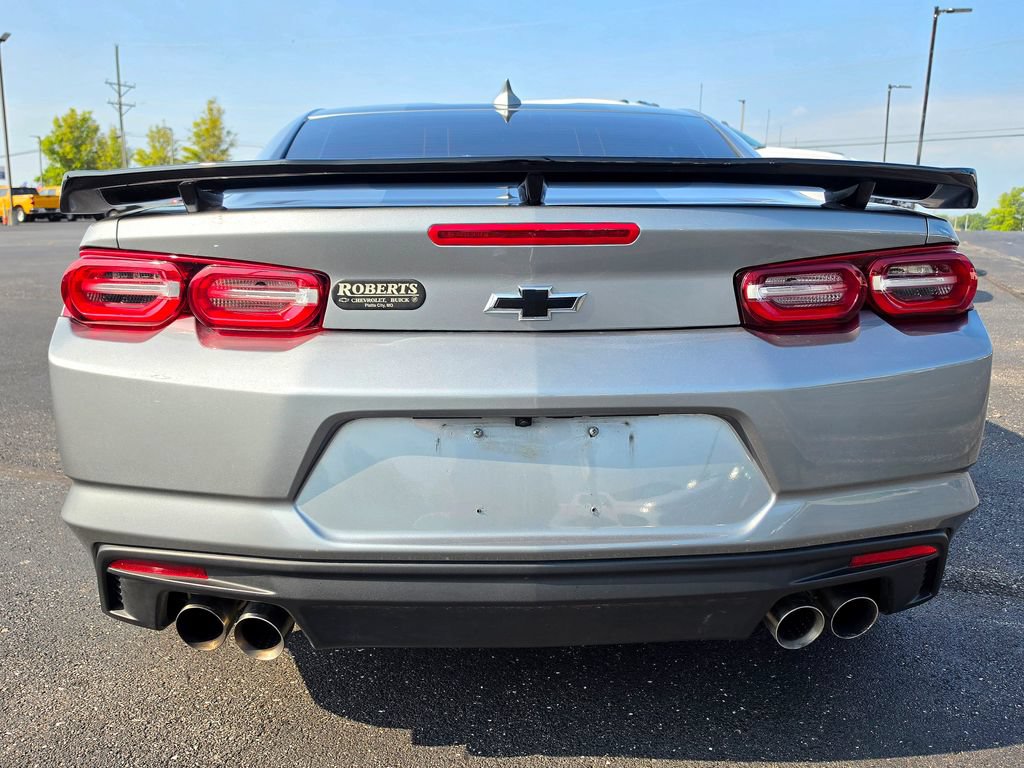 Used 2023 Chevrolet Camaro LT RWD image 5
