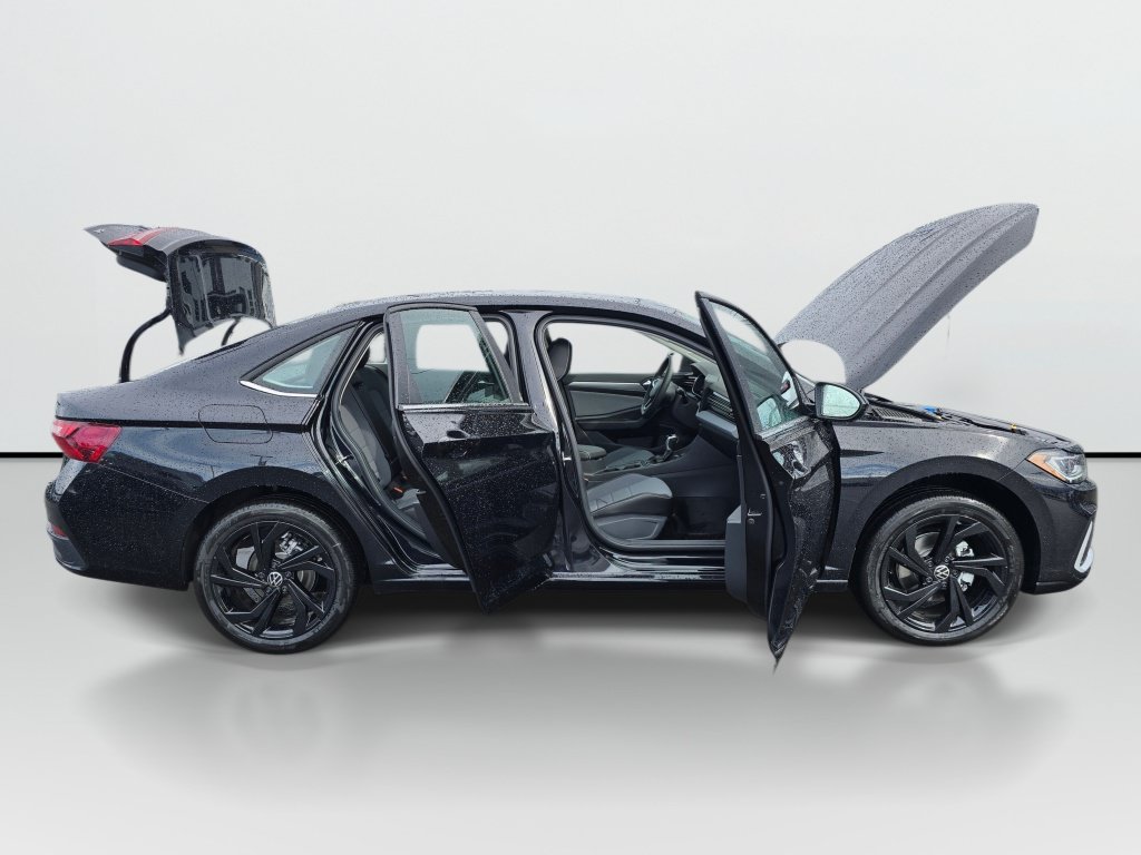 New 2026 Volkswagen Jetta SE FWD image 9