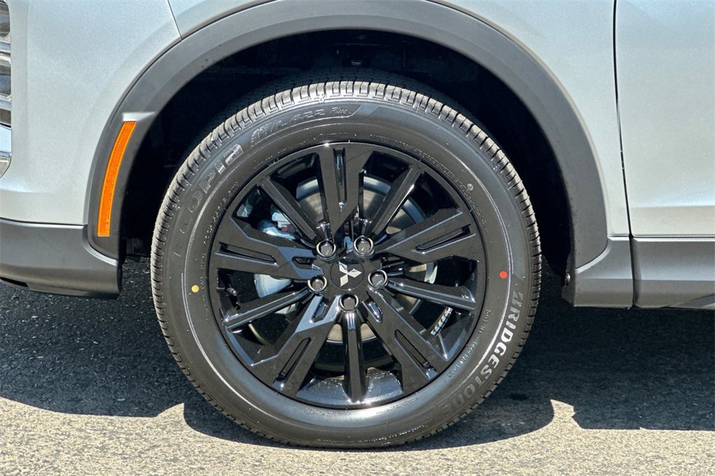 New 2025 Mitsubishi Eclipse Cross image 26