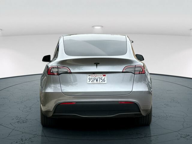 Used 2025 Tesla Model Y Long Range RWD image 5
