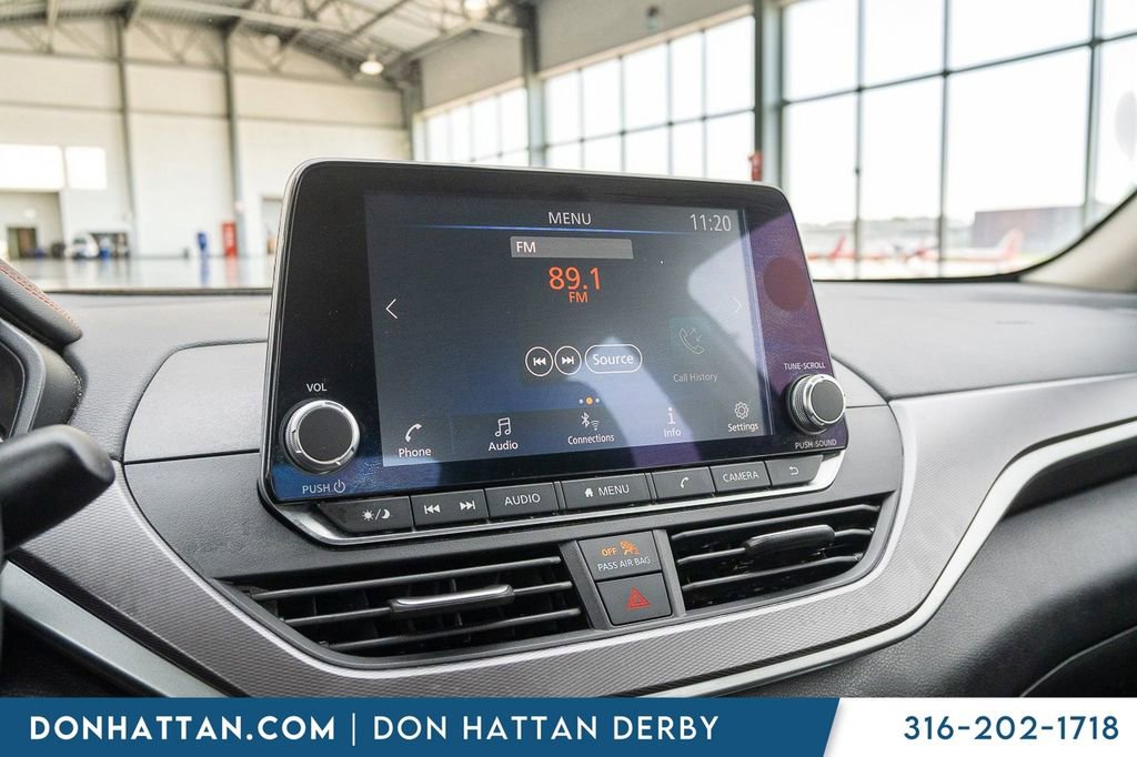 Used 2024 Nissan Altima 2.5 SR FWD image 7