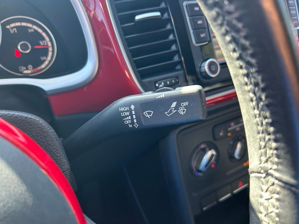 Used 2013 Volkswagen Beetle 2.5 image 20